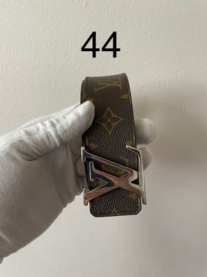 Louis Vuitton monogram reversible initials belt sz 44 (fits 38-42)