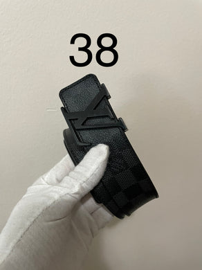 Louis Vuitton damier graphite initials belt sz 38 (fits 32-36)